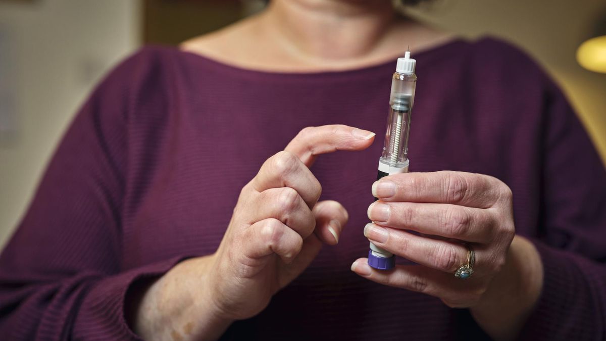 Badacze porównali przebieg pooperacyjny osób przyjmujących semaglutyd z pacjentami, którzy go nie stosowali