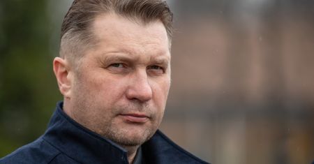Przemysław Czarnek poszedł na całość. Atakował Nowacką. Bili mu brawo