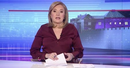 Danuta Holecka DOCZEKAŁA SIĘ piosenki! Twórcy przeszli samych siebie? Internauci: "MUROWANY HIT" (WIDEO)