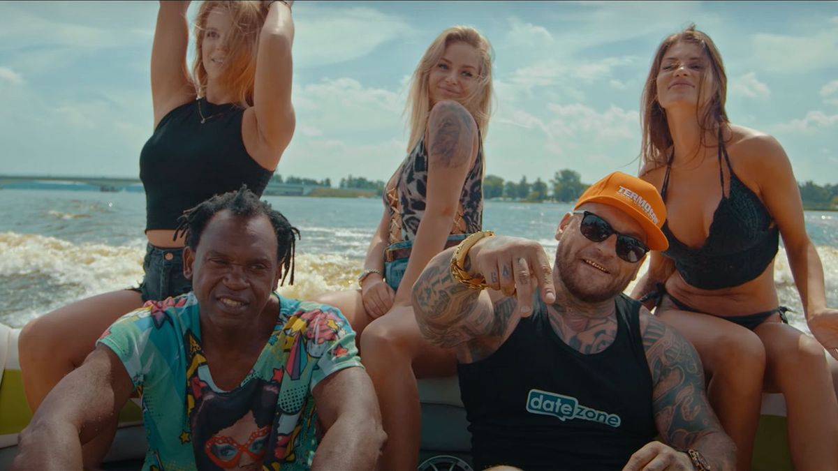 Popek i Dr Alban w hicie "It's My Life"