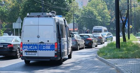 Zderzenie trzech aut na ul. Unickiej w Lublinie. Jedna osoba trafiła do szpitala