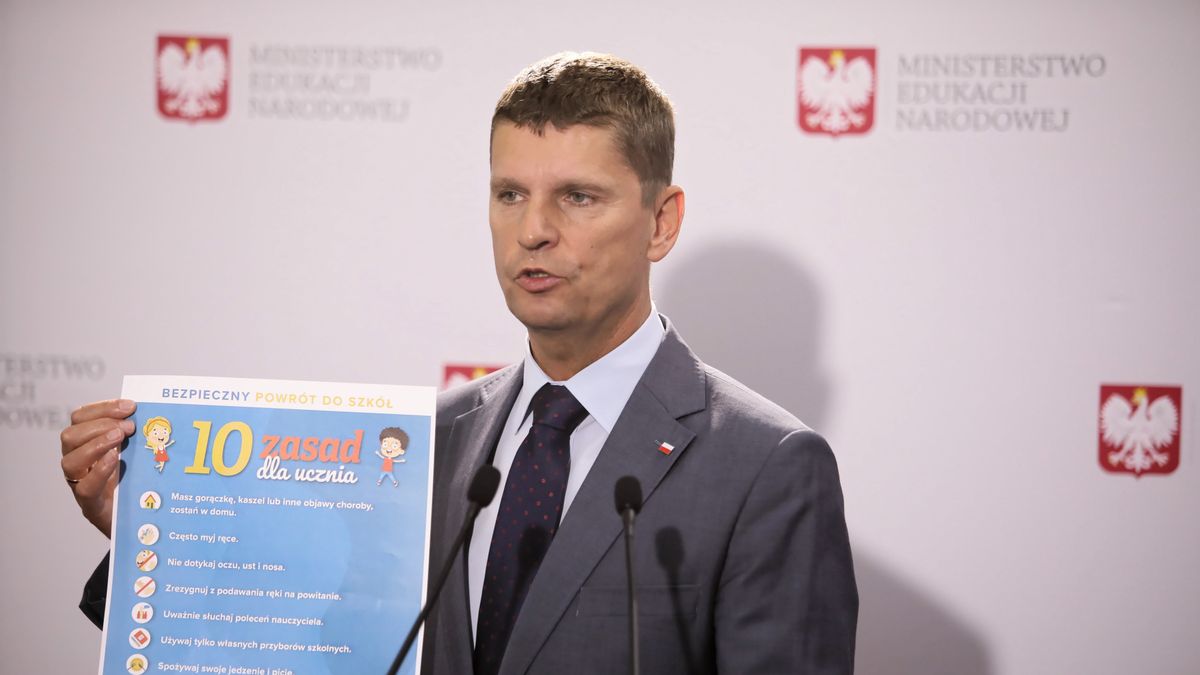 Konferencja ministra Piontkowskiego