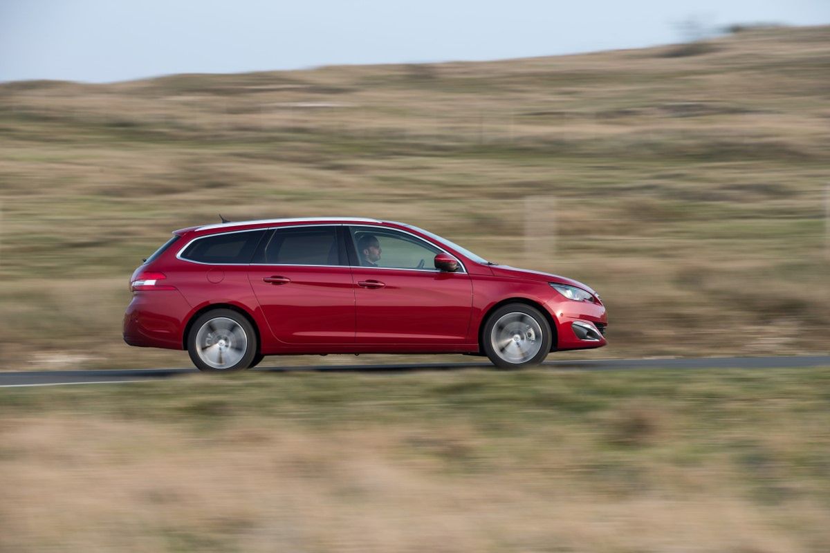 Peugeot 308 SW 1,2 e-THP 130 - pierwsza jazda [galeria] 12