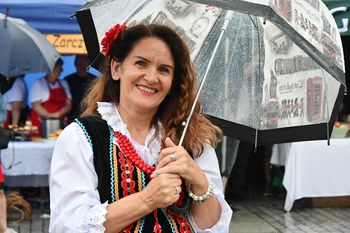 Małgoszcz: "Rym Cym Cym… Na ludowo”. Deszcz nie przeszkodził w zabawie. Zobacz zdjęcia
