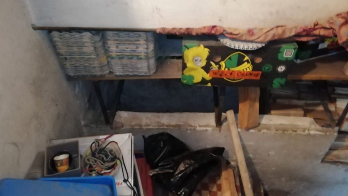 Mężczyzna ukrywał się w specjalnie przygotowanej skrytce 