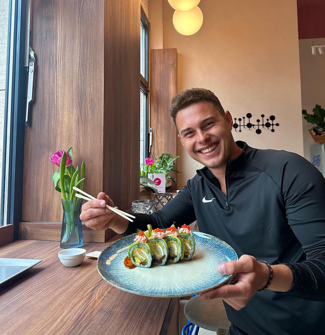 Adam Zdrójkowski otworzył miejsce z sushi (Instagram)