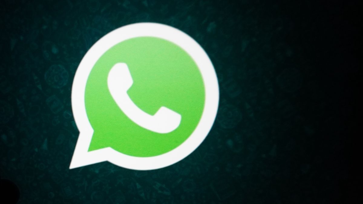 The logo of the messenger app WhatsApp is seen on the screen of a smartphone in New Delhi, India on May 27, 2021. WhatsApp has filed a legal complaint in Delhi against the government seeking to block regulations coming into force from Wednesday that experts say would compel the California-based Facebook unit to break privacy protections, according to Reuters sources. (Photo by Mayank Makhija/NurPhoto via Getty Images)