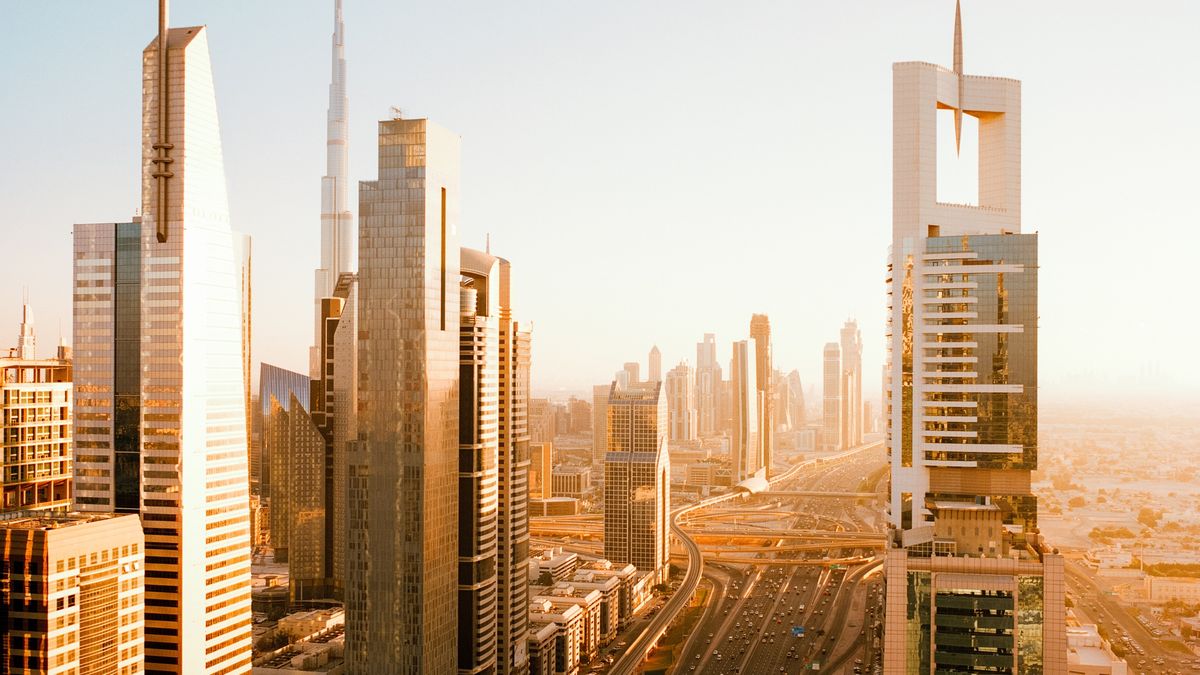 Widok na Sheikh Zayed Road w Dubaju