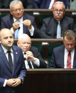 "Nie było słowa o Mateckim", ale było o "represjach władzy". Gorące reakcje z PiS po zatrzymaniu posła