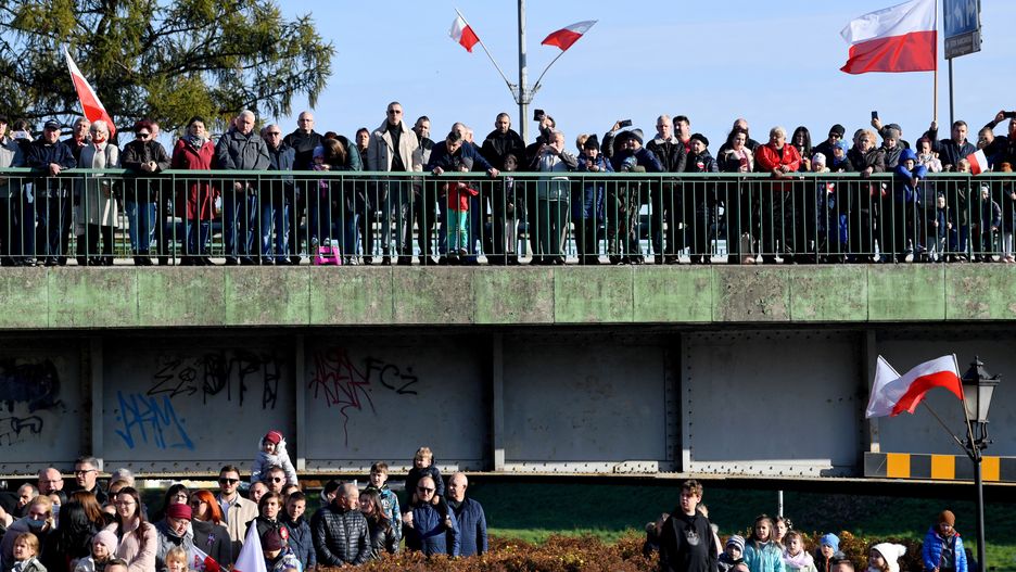 Niepodległa do hymnu 2022. Polacy odśpiewają Mazurka Dąbrowskiego w samo południe