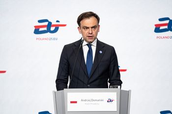 Polska wciąż zwleka, ale rynek kryptowalut nie czeka