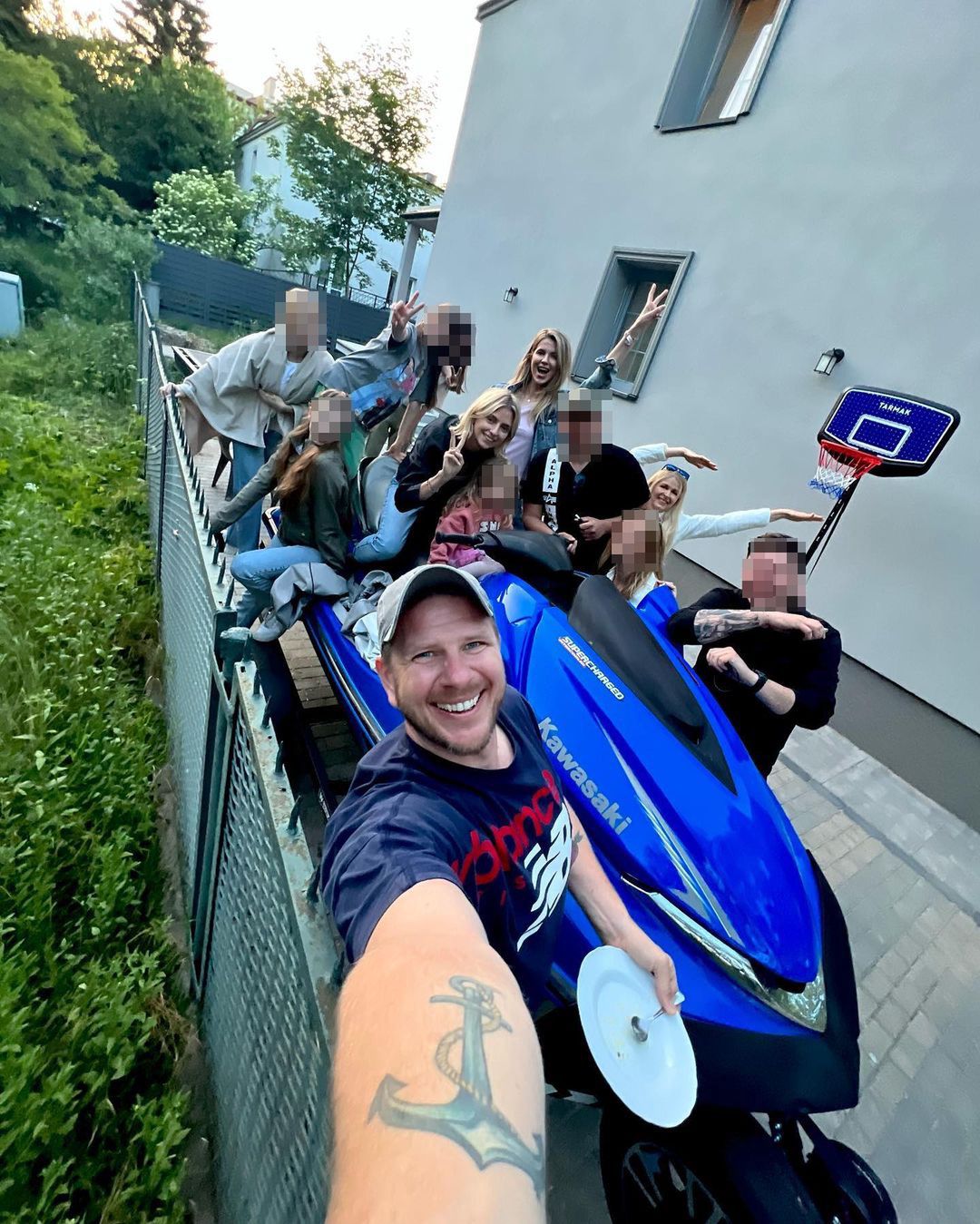 Filip Chajzer pokazał fotki z rodzinnego grilla