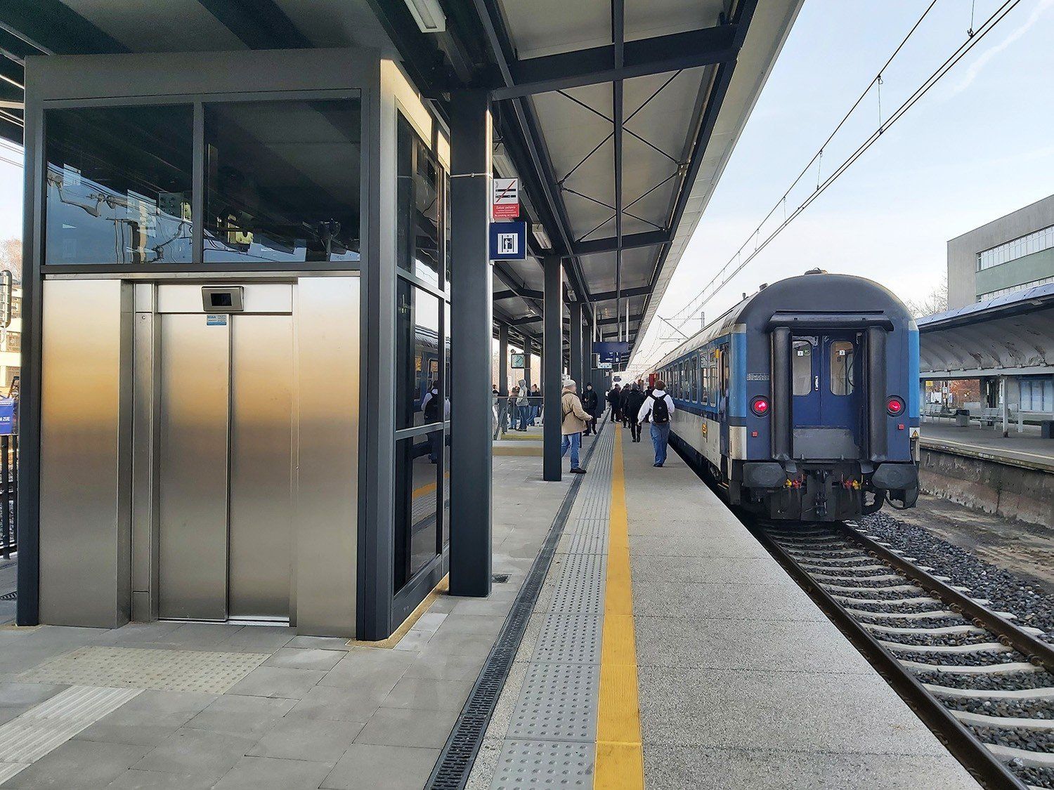 Nowy peron na stacji w Sosnowcu