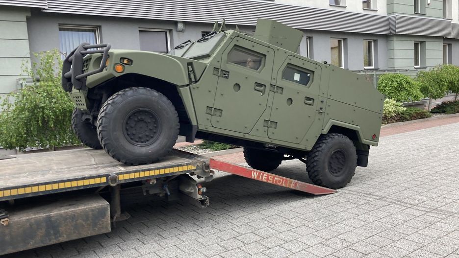 Pierwsza partia LPR 4x4 dotarła do Polski