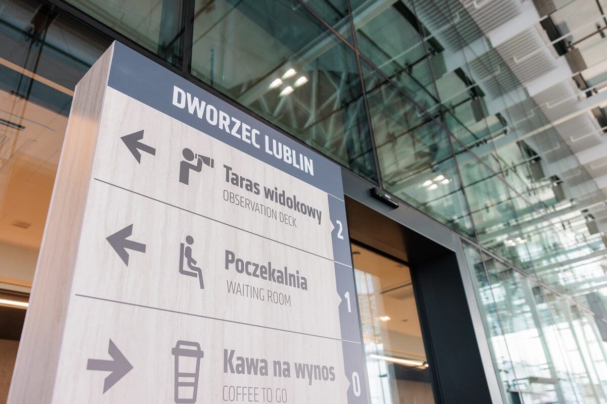 tablica informacyjna dworca lublin