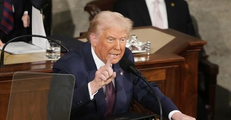 "Katastrofa gospodarcza, koszmar inflacji". Trump oskarża Bidena