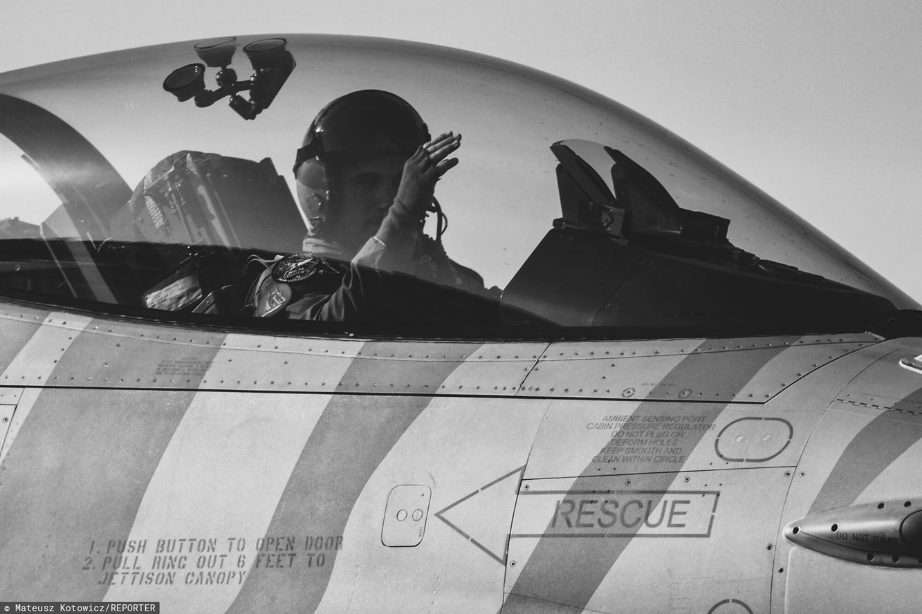 wiadomości,aktualności,WP Wiadomości Zginął w katastrofie F-16. Ostatnia wypowiedź majora Krakowiana
