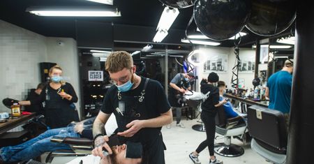 Luzowanie obostrzeń. Zobacz, co się zmienia od poniedziałku