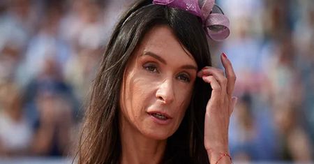 Marta Kaczyńska nie tankowała na Orlenie. Paparazzi dostrzegli też coś innego
