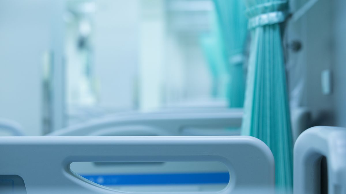 74-latek popełnił samobójstwo w szpitalu (zdj. poglądowe)