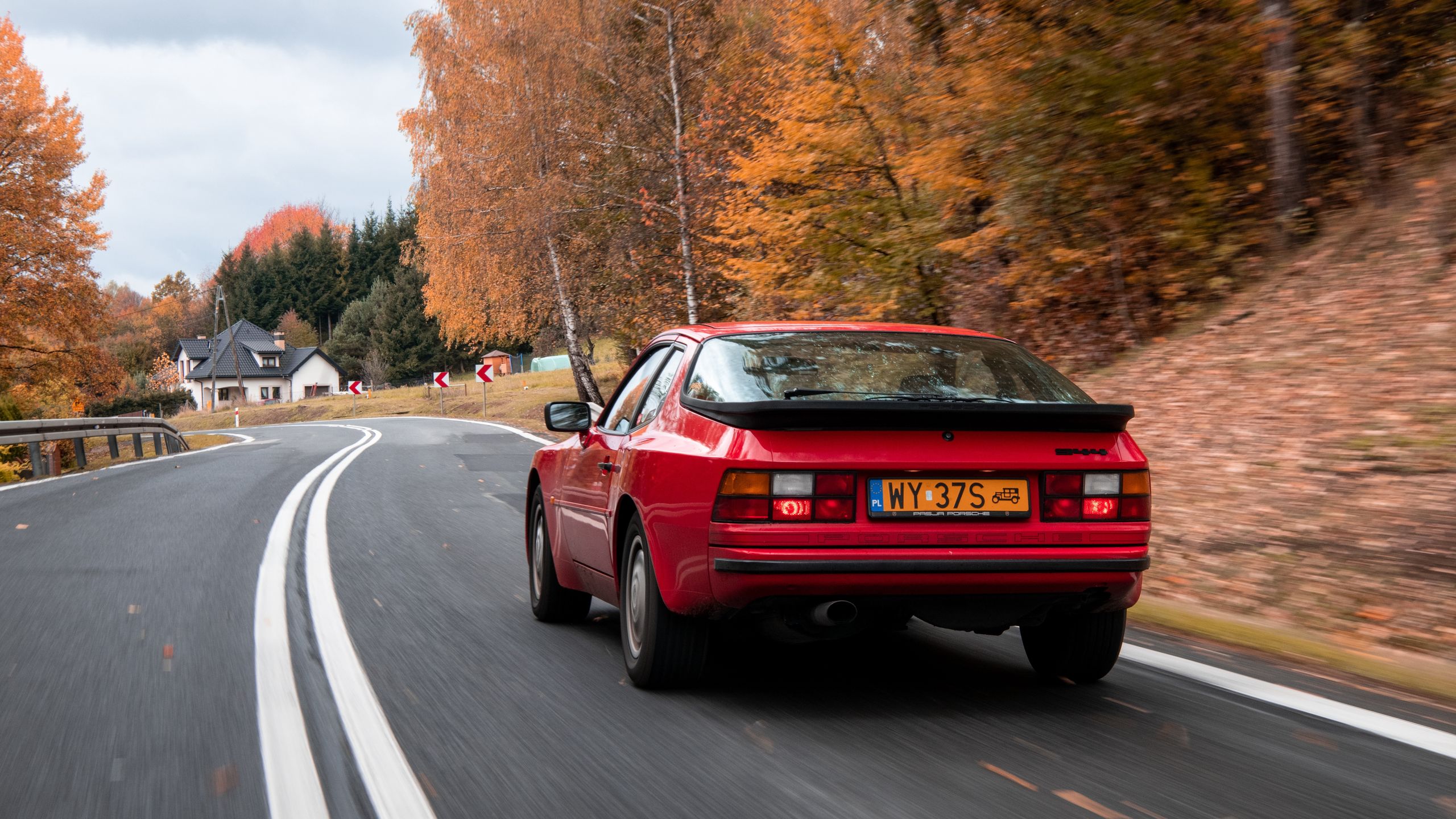 Porsche 944