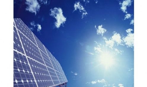 Sharp bije rekord wydajności paneli słonecznych