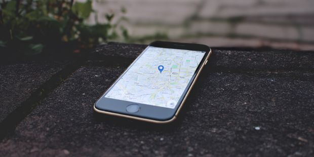 Śledzenie lokalizacji w telefonie – jak sprawdzić i wyłączyć dostęp