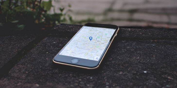 Śledzenie lokalizacji w telefonie – jak sprawdzić i wyłączyć dostęp