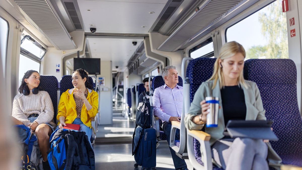 Turyści, podróżujący PKP zapominają o zabieraniu swoich rzeczy