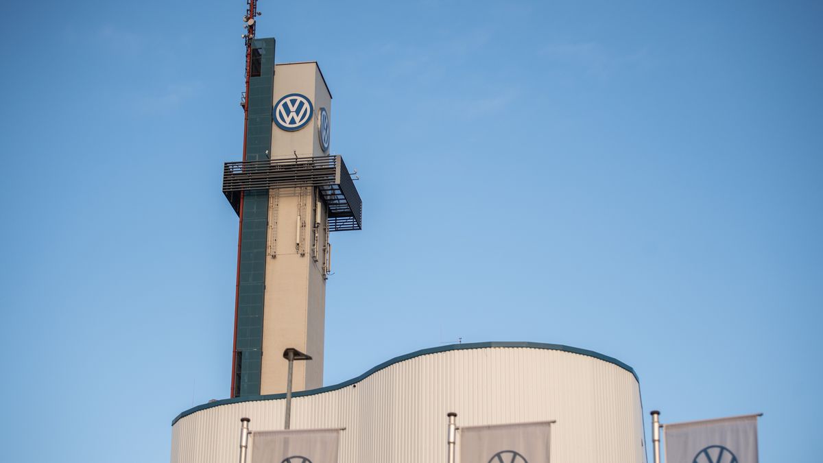 OSNABRUECK, GERMANY - MARCH 27: The Volkswagen automobile factory stands on March 27, 2026 in Osnabrueck, Germany. Volkswagen had previously slated the plant, which produces the T-Roc passenger car, to close in 2027, though the company is now in talks with Rafael Advanced Defence Systems of Israel to retool the plant and produce components for the "Iron Dome" missile defence system. The shift would save the factory's 2,300 jobs. (Photo by Hesham Elsherif/Getty Images)
