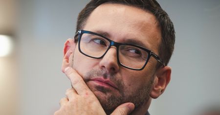 Podatek od nadzwyczajnych zysków. Fitch: te spółki zapłacą najwięcej