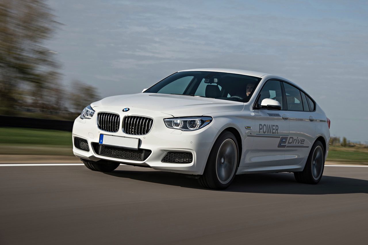 BMW prezentuje koncepcyjną serię 5 GT plug-in o mocy 670 KM