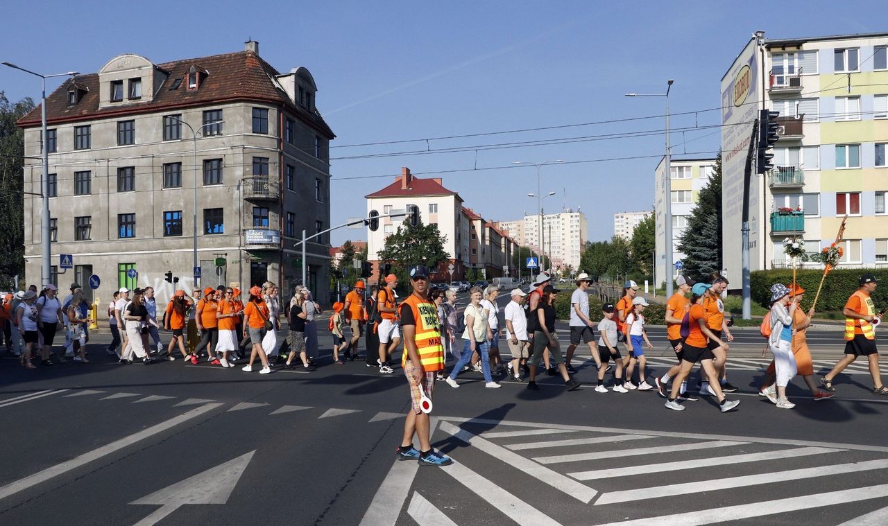 Wierni poszli w pielgrzymce z Grudziądza do Sanktuarium w Mokrem