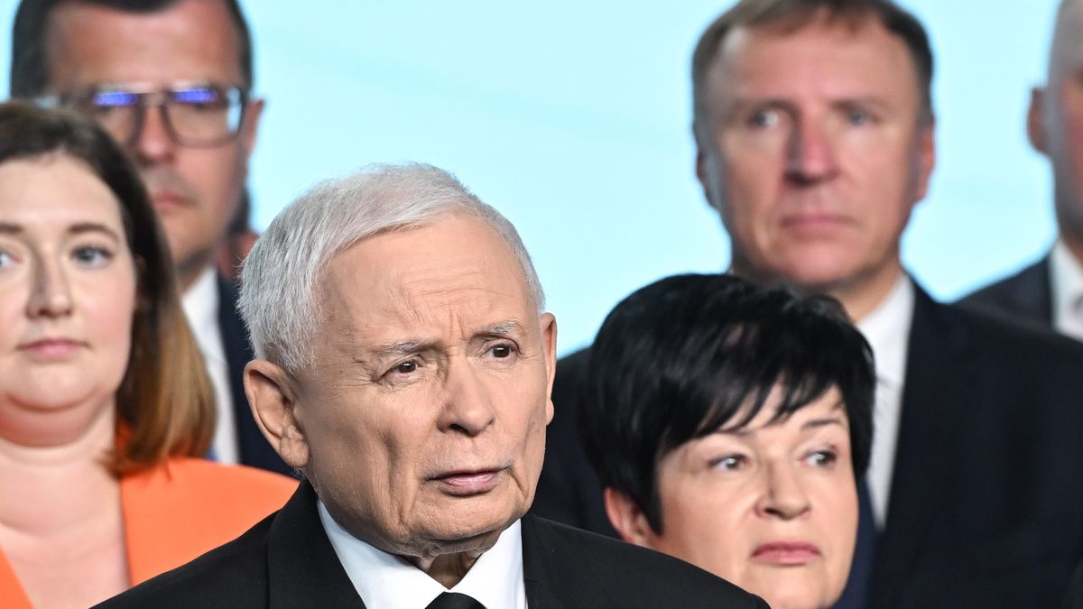 Jarosław Kaczyński apeluje o wsparcie. Ekspert mówi o oszustwie.