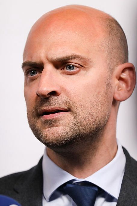 "Wyczerpać gospodarkę wojenną Rosji". Francuzi łączy siły z USA