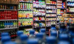 Tam gdzie poczta nie może, tam czytelnia da radę. Kolejne obejście zakazu handlu w niedziele