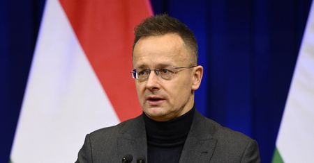 Chiński BYD zatrudnił byłego szefa dyplomacji w rządzie Orbana