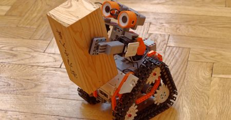 JIMU AstroBot – robotyka od podstaw, tym razem z czujnikiem i LED-ami