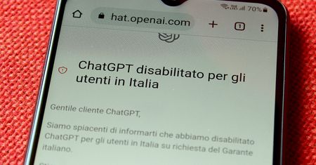 ChatGPT zablokowany, kolejne kraje myślą o podobnym kroku. "Włosi dali sygnał"