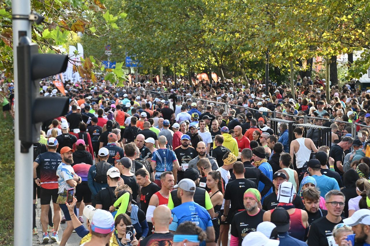 Warszawa: Miasto zarabia fortunę na maratonach. Imprezy biegowe przynoszą miliony złotych