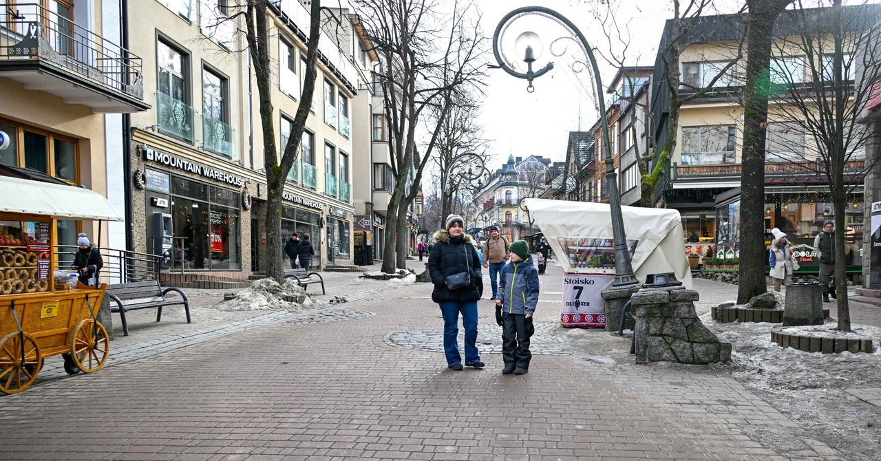 Zakopane: Gdzie się podziali turyści? Nietypowa cisza na Krupówkach w samym środku ferii