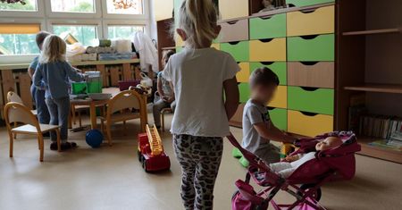 Niemcy. Nietypowe zgłoszenie z przedszkola. Opiekunka wezwała policję do 5-latka