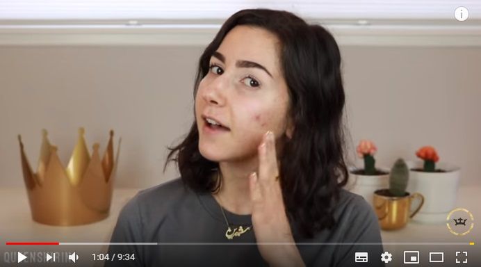 Na początku kobieta miała problemy z cerą