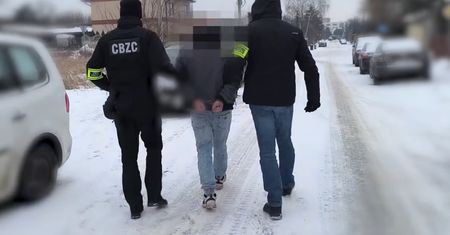 Akcja CBZC. Oszuści wysyłali sól i mąkę