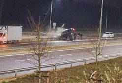 Wypadek nad ranem. Kierowca uderzył w poduszkę zderzeniową