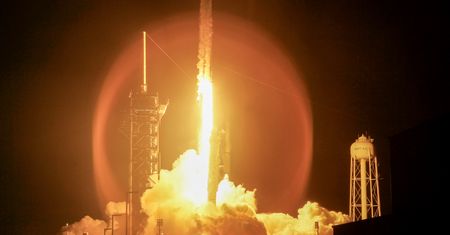 Falcon 9 już nie lata tak często. SpaceX skupia się na Starshipie