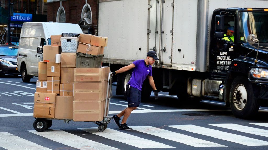 Długi branży kurierskiej nie zmniejszają się, mimo zwiększonego zapotrzebowania na ich usługi (zdj. ilustracyjne).