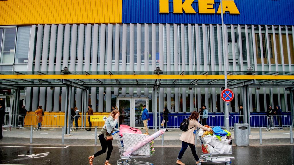 IKEA tnie zatrudnienie w strukturach biurowych