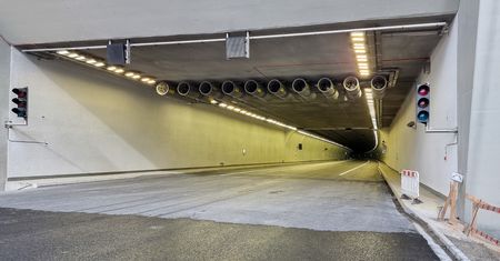 Przepisy w tunelu. Nie wszyscy kierowcy je znają