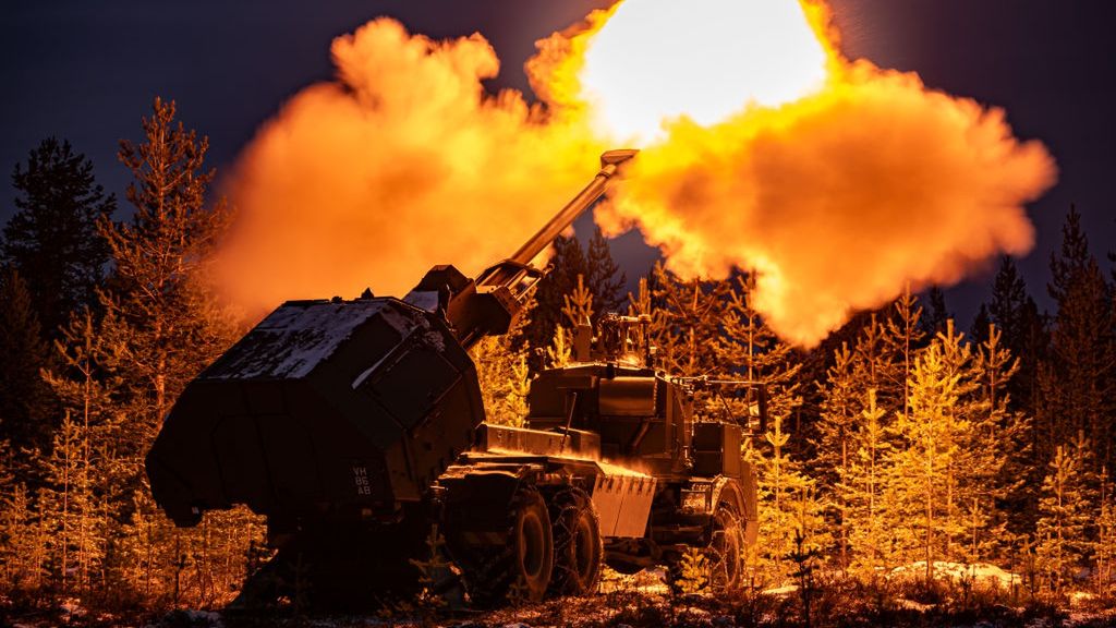 Ćwiczenia żołnierzy i w pobliżu Rovaniemi na kole